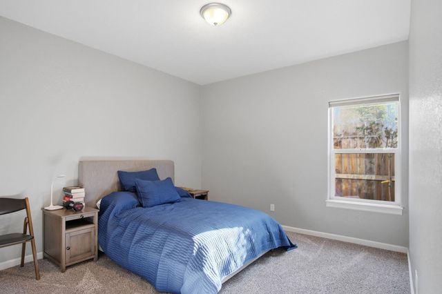 215 E Hawkeye Ave, Turlock, CA 95380