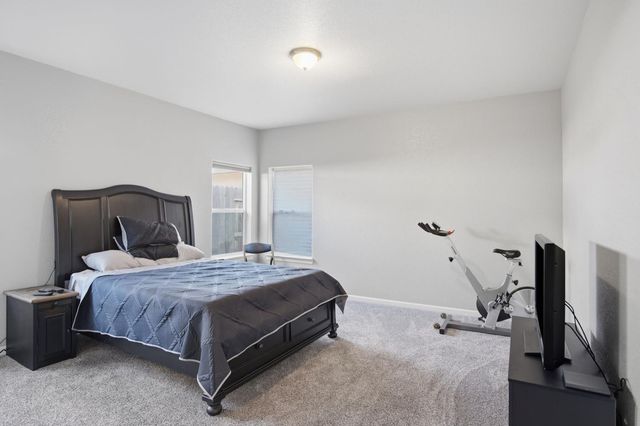 215 E Hawkeye Ave, Turlock, CA 95380