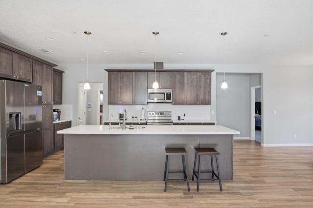 215 E Hawkeye Ave, Turlock, CA 95380