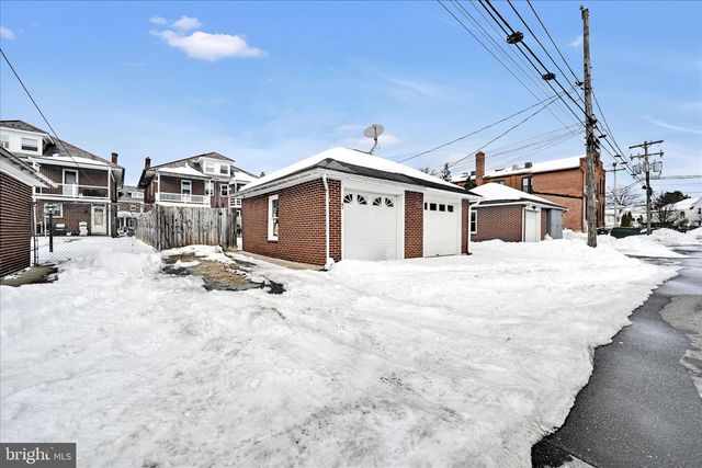 61 PARK AVE, Ephrata, PA 17522