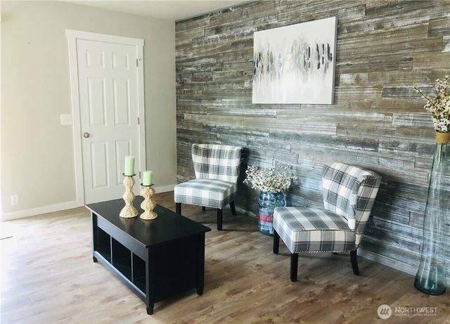 802 Hanford Avenue, Bremerton, WA 98310