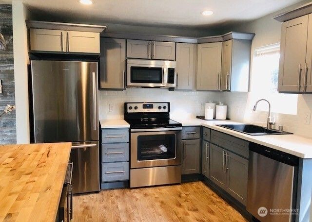 802 Hanford Avenue, Bremerton, WA 98310
