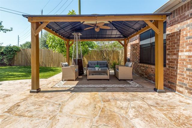 11823 Solon Springs Drive, Tomball, TX 77375