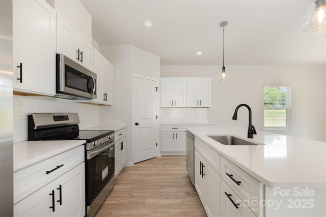 3030 Breslin Street, Charlotte, NC 28214