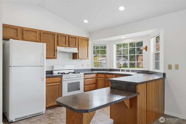 70 SW Roeder Drive, Oak Harbor, WA 98277