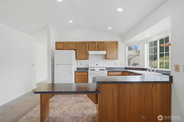 70 SW Roeder Drive, Oak Harbor, WA 98277