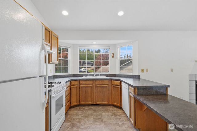70 SW Roeder Drive, Oak Harbor, WA 98277