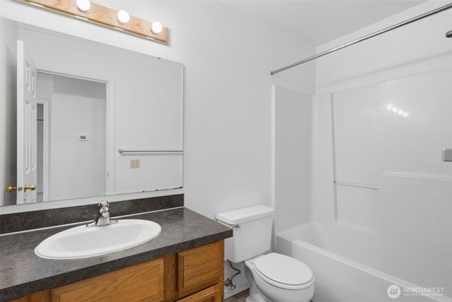 70 SW Roeder Drive, Oak Harbor, WA 98277