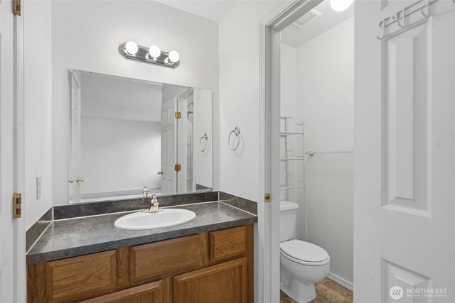 70 SW Roeder Drive, Oak Harbor, WA 98277