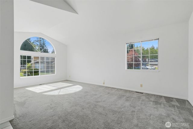 70 SW Roeder Drive, Oak Harbor, WA 98277