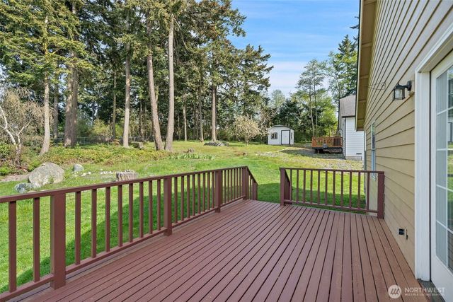70 SW Roeder Drive, Oak Harbor, WA 98277
