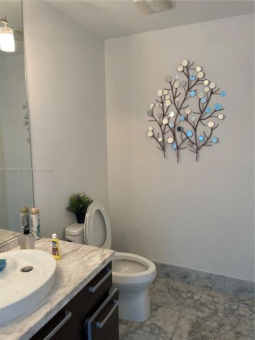253 NE 2nd Street 632, Miami, FL 33132