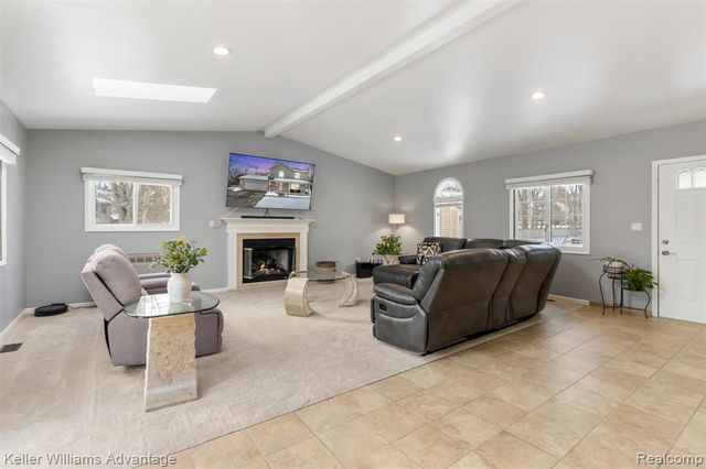 11721 Alois Street, Livonia, MI 48150