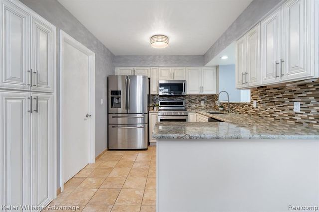 11721 Alois Street, Livonia, MI 48150