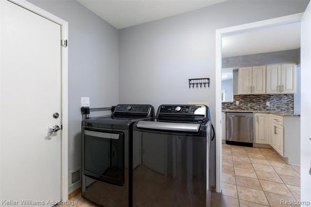 11721 Alois Street, Livonia, MI 48150