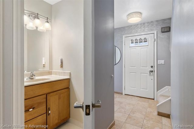 11721 Alois Street, Livonia, MI 48150