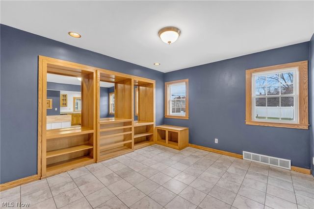 4909 Burger Avenue, Cleveland, OH 44109