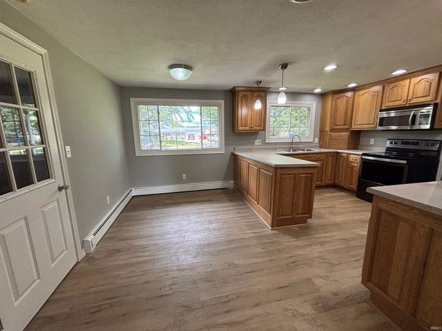 928 Straford Road, New Haven, IN 46774