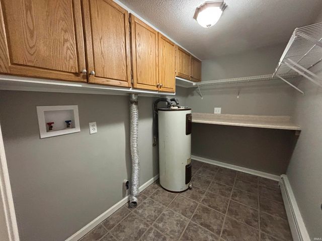 928 Straford Road, New Haven, IN 46774