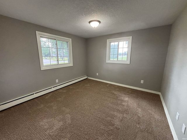 928 Straford Road, New Haven, IN 46774