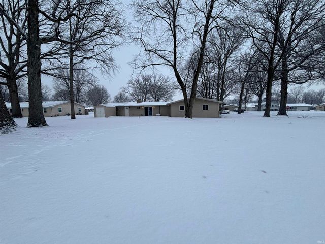 928 Straford Road, New Haven, IN 46774