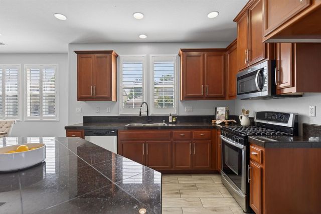 1051 Landmark Cir, Lincoln, CA 95648