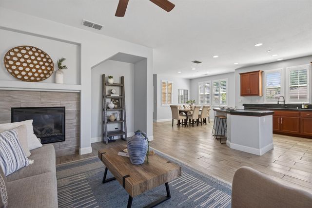 1051 Landmark Cir, Lincoln, CA 95648