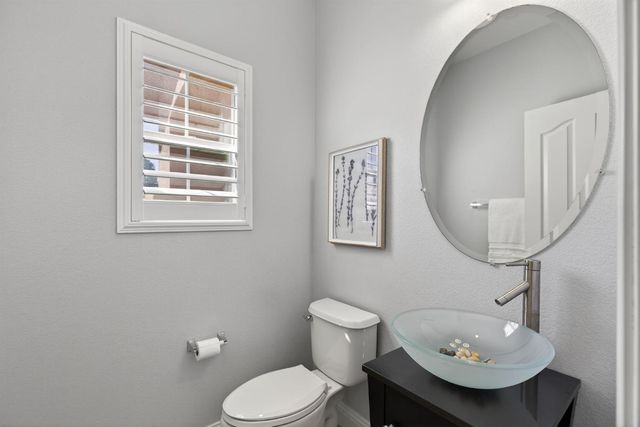 1051 Landmark Cir, Lincoln, CA 95648