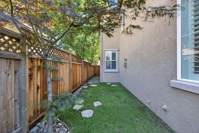 1051 Landmark Cir, Lincoln, CA 95648