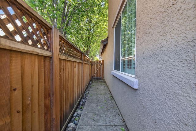 1051 Landmark Cir, Lincoln, CA 95648