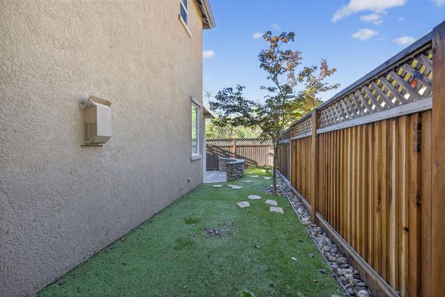 1051 Landmark Cir, Lincoln, CA 95648