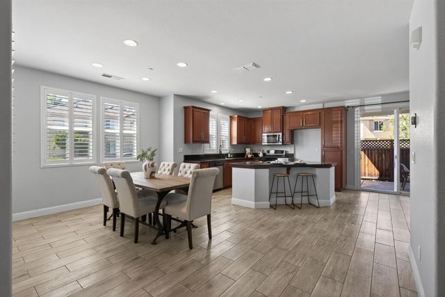 1051 Landmark Cir, Lincoln, CA 95648