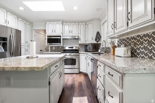 1471 E SHOSHONE AVE, Sandy, UT 84092