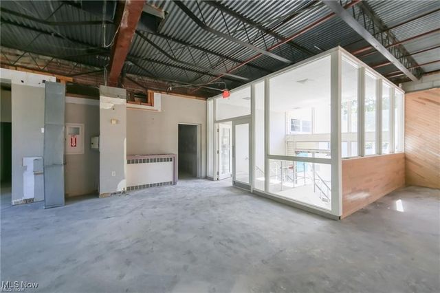 27059 Center Ridge Road, Westlake, OH 44145