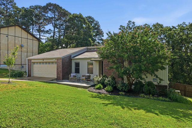 8 Hightrail Drive, Maumelle, AR 72113