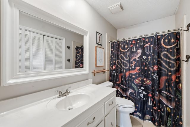 8 Hightrail Drive, Maumelle, AR 72113
