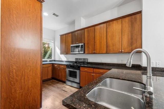 1903 Summer Street, Houston, TX 77007