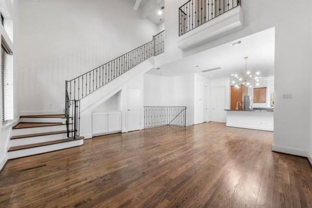 1903 Summer Street, Houston, TX 77007