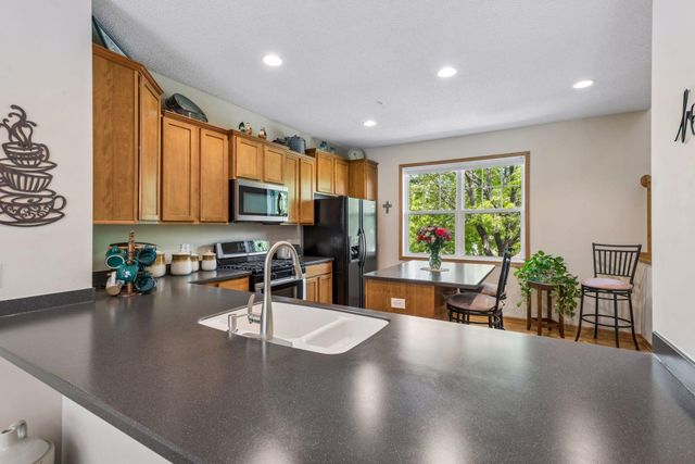11733 Emery Village Drive N, Champlin, MN 55316