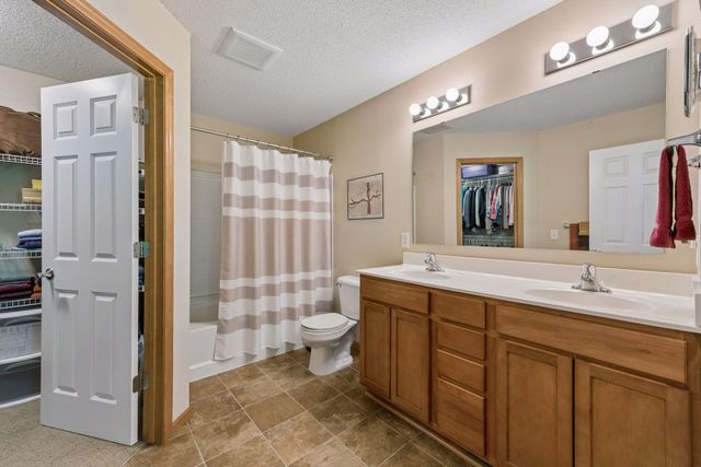 11733 Emery Village Drive N, Champlin, MN 55316