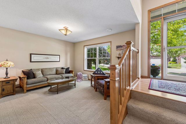 11733 Emery Village Drive N, Champlin, MN 55316