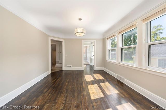3216 Garden Avenue, Royal Oak, MI 48073
