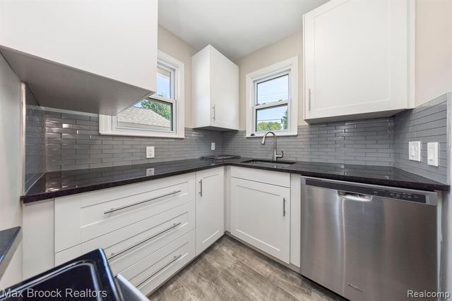 3216 Garden Avenue, Royal Oak, MI 48073