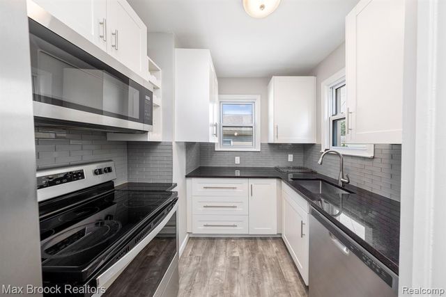 3216 Garden Avenue, Royal Oak, MI 48073