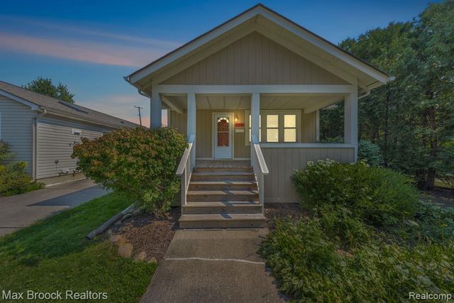 3216 Garden Avenue, Royal Oak, MI 48073