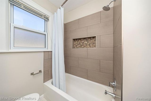 3216 Garden Avenue, Royal Oak, MI 48073