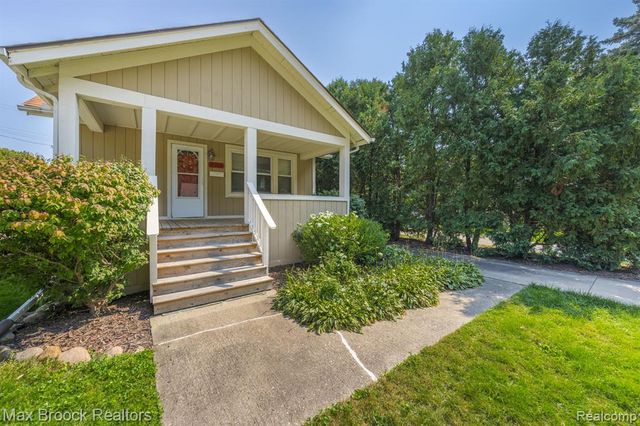 3216 Garden Avenue, Royal Oak, MI 48073