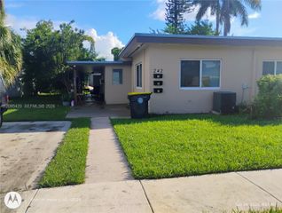 242 SE Park Street 2, Dania Beach, FL 33004