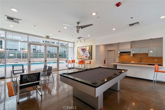 645 W 9th St 424, Los Angeles, CA 90015