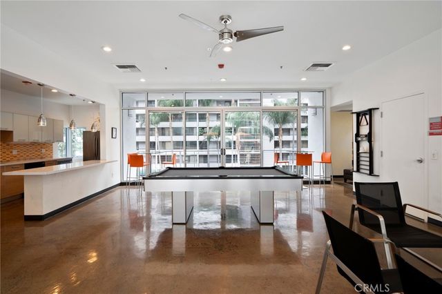645 W 9th St 424, Los Angeles, CA 90015